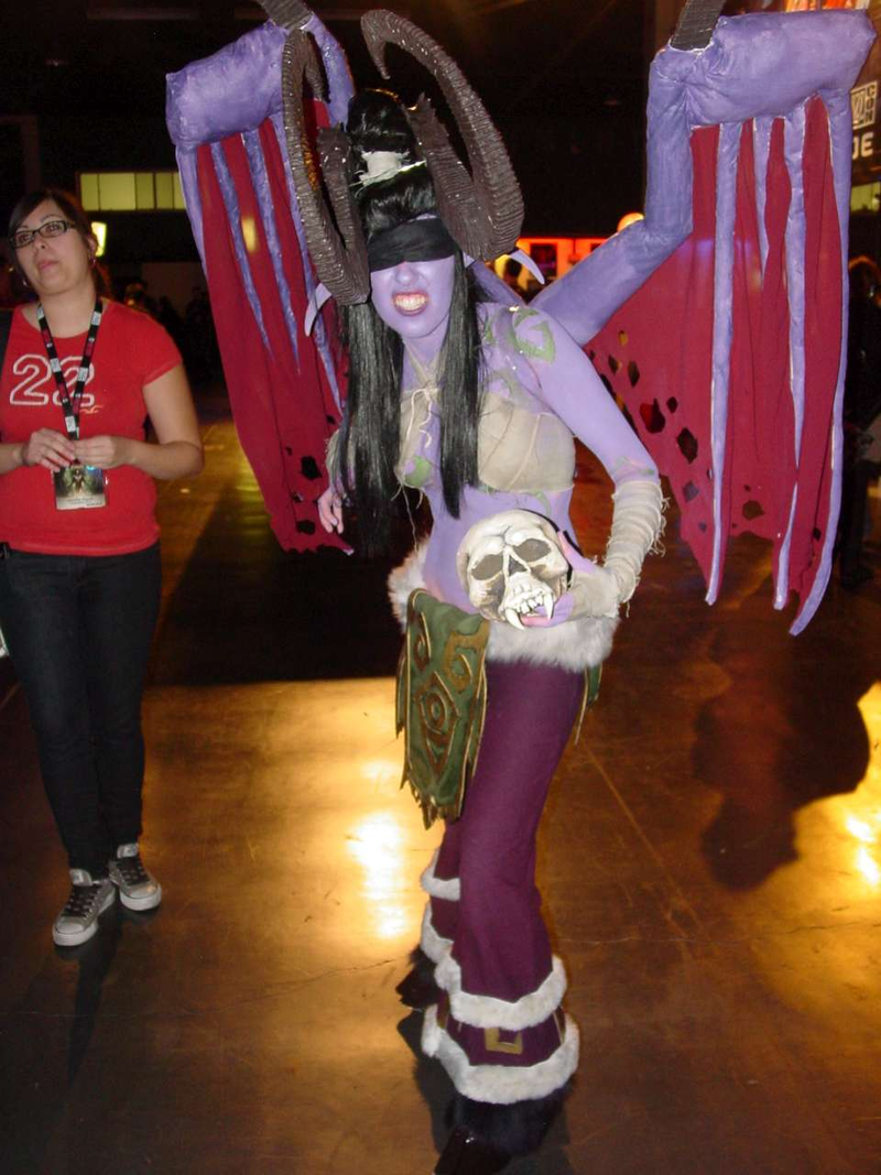 Illustration for article titled BlizzCon 2010 Cosplay Blowout Part Two: Trolling For Chicks
